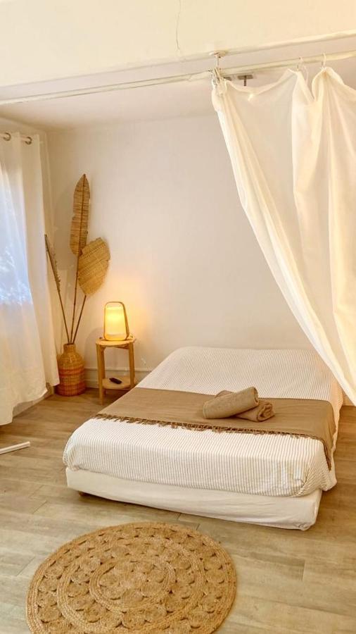 Superbe Appartement Boheme Dans Les Vignes Nimes Bagian luar foto